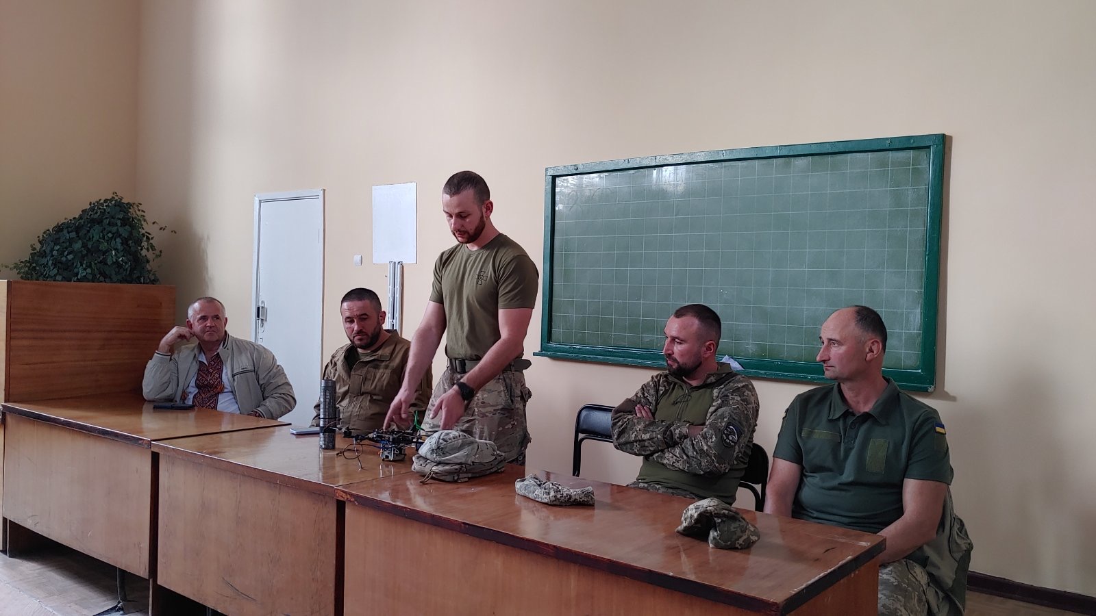 2 жовтня 2023 р. в Уманському національному університеті садівництва, кафедрою соціально-гуманітарних і правових дисциплін, факультету менеджменту була організована зустріч колективу з ветеранами російсько-української війни
