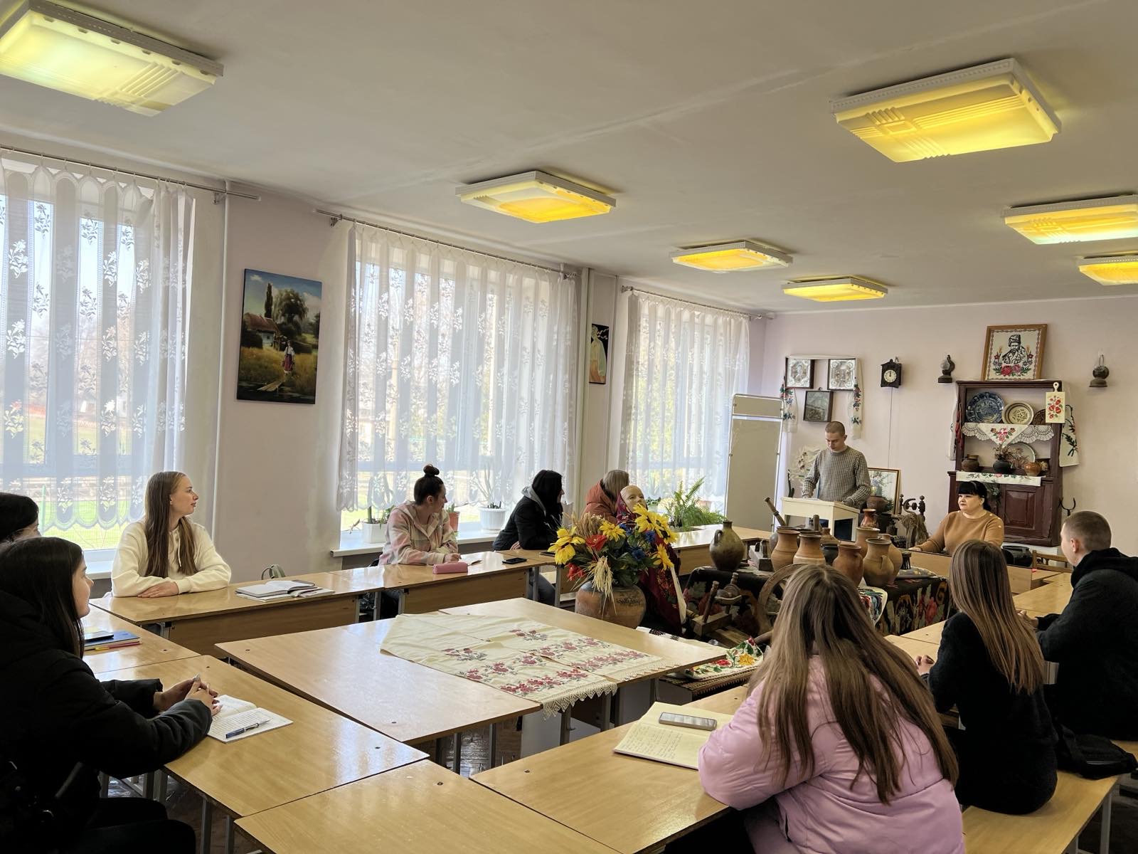 ЗАСІДАННЯ НАУКОВОГО СТУДЕНТСЬКОГО  ГУРТКА З ПРАВОВИХ ДИСЦИПЛІН