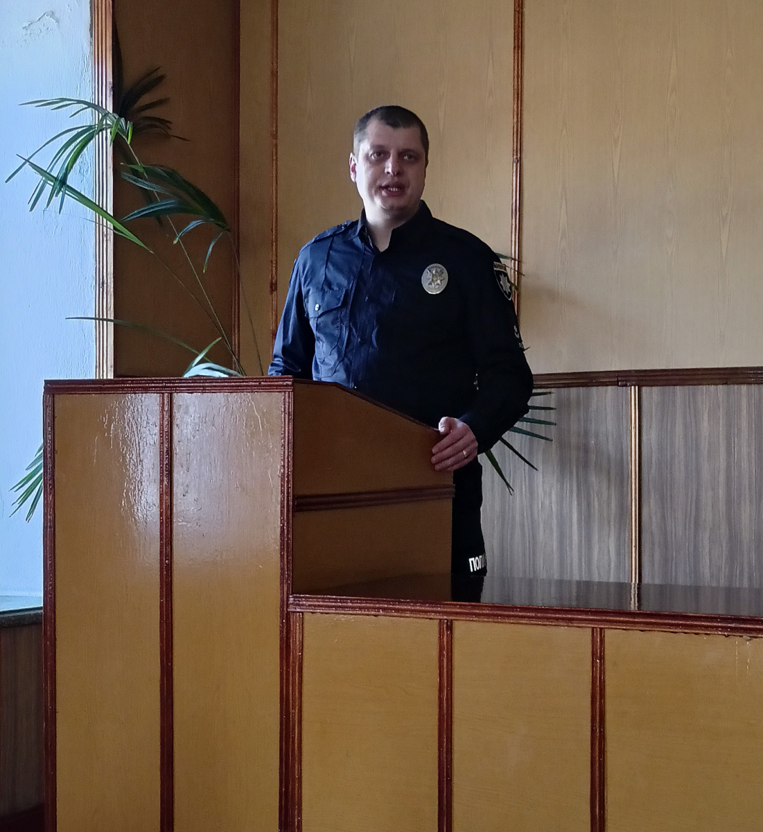 Зустріч студентів зі старшим інспектором ювенальної превенції УРУП, майором  Сергієм КОВАЛЕНКО на тему: «Профілактика правопорушень серед неповнолітніх під час воєнного стану в Україні».