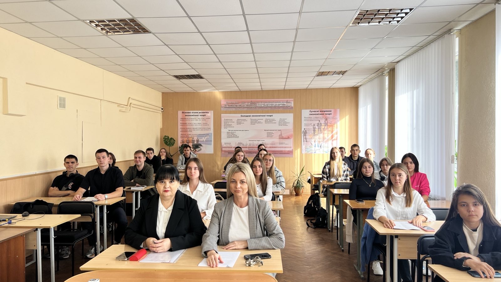ПРАВОВИЙ ДИСКУСІЙНИЙ КЛУБ НА ТЕМУ:  «ФОРМУВАННЯ ПРАВОВОЇ КУЛЬТУРИ СТУДЕНТСЬКОЇ МОЛОДІ»