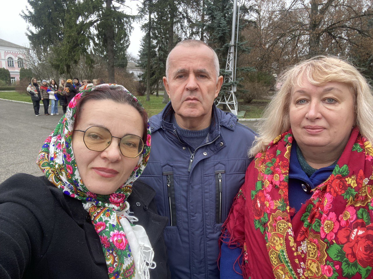 До Дня української хустки